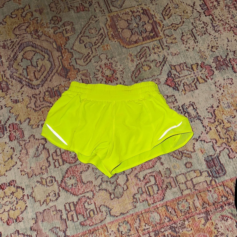 Neon Lululemon size 4, 2.5